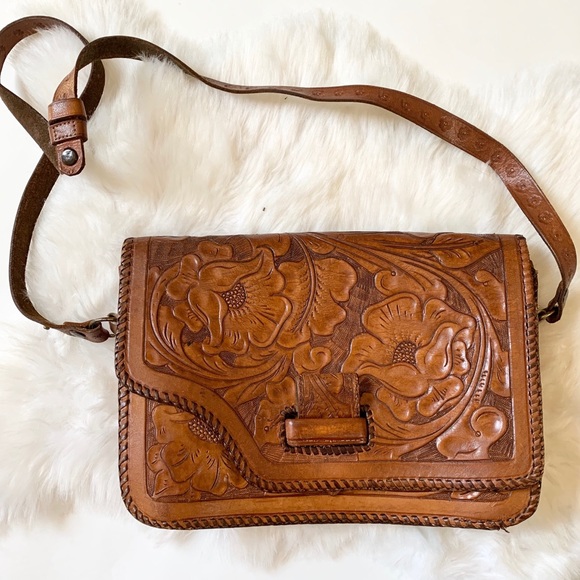 Vintage Handbags - Vintage tooled floral cognac leather purse